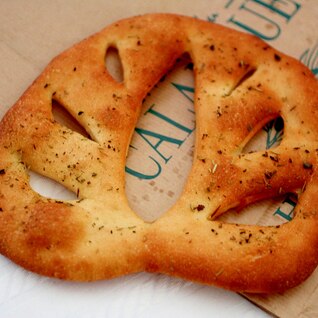 簡単！こねないパンで南仏フーガス❤Ｆｏｕｇａｓｓｅ